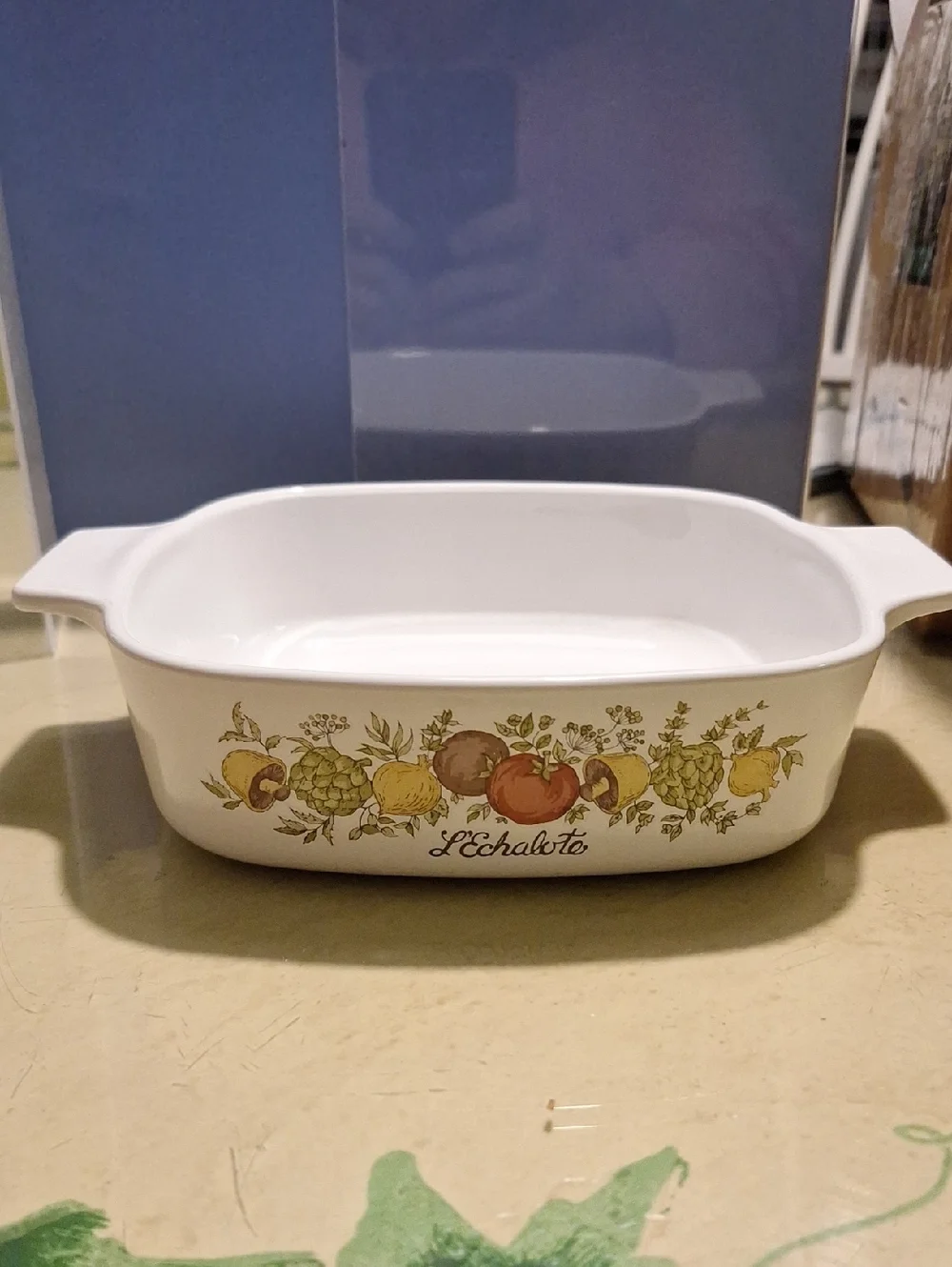 Corningware White  L'Echalote Casserole Dish 
